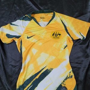 Nike Australia   women's soccer  jersey xs